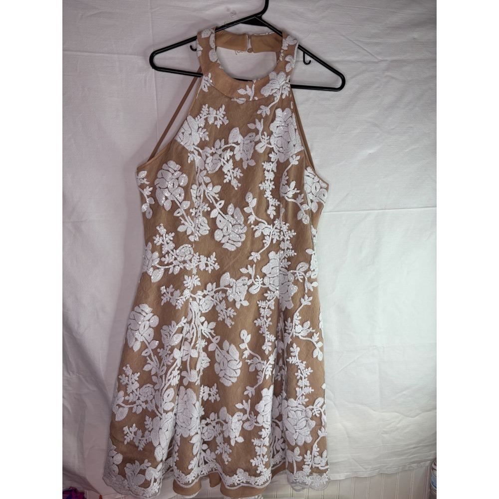 Dress the populationTan Lace Overlay Abbie Halter Neck Mini Dress size xl